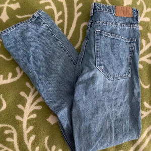 Weekday jeans  - Jeans från Weekday i modellen Rowe! Köparen står för frakten💖💖💖