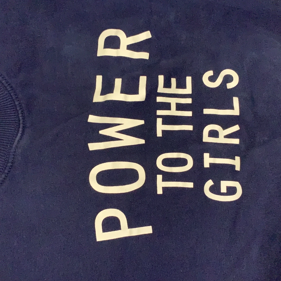 Mörkblå tröja - 91