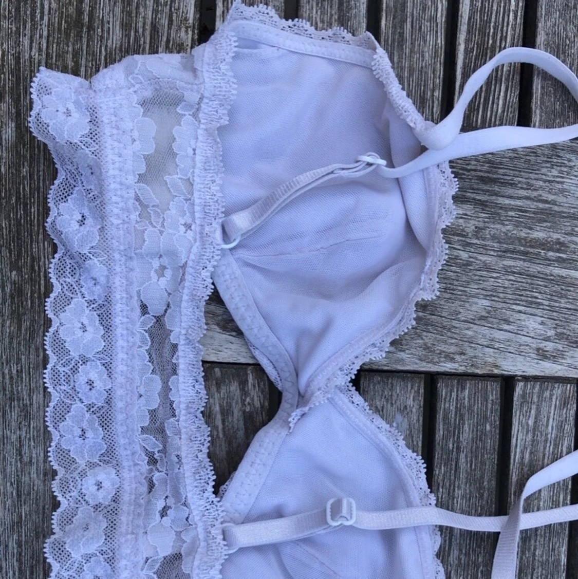 Vit spets BH storlek 34  - 90