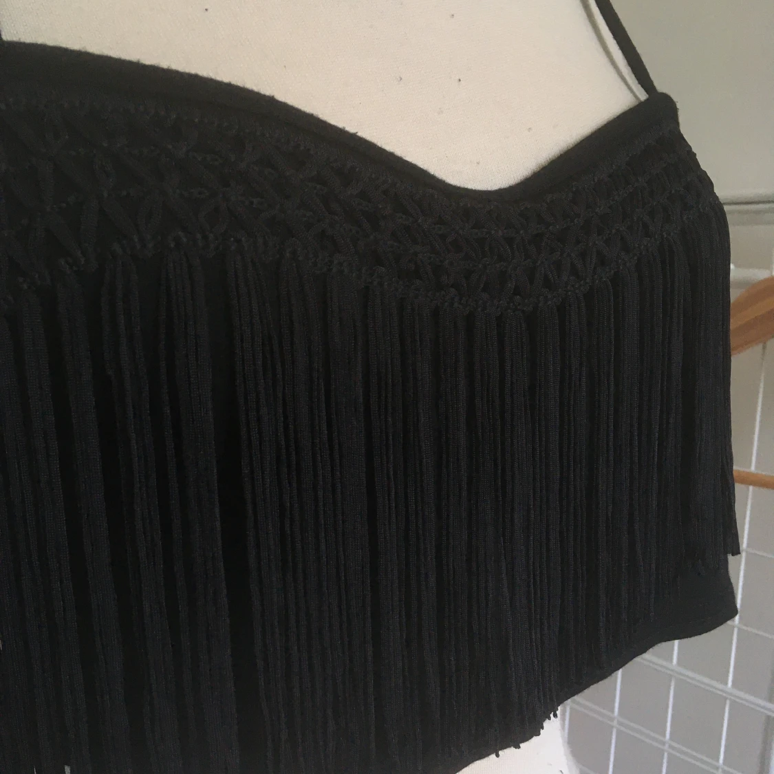 Crop top med fransar S/M - 91