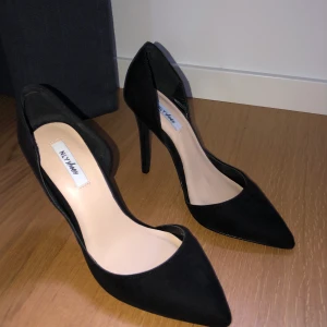 Klackar  - Från Nelly , frakten ligger på 60kr 