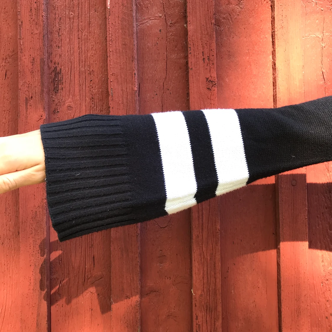 Fin stickat H&M tröja - 91