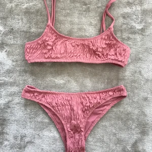 Supersöt bikini - En supersöt bikini från NA-KD köpt för ett halvår sedan. Den är endast testad! 