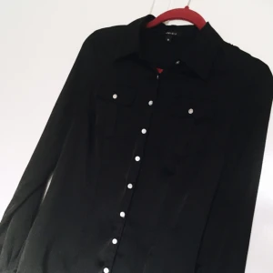  - Kan mötas upp i Skåne (helst Malmö, Lund eller Hässleholm) eller skicka för 30kr!