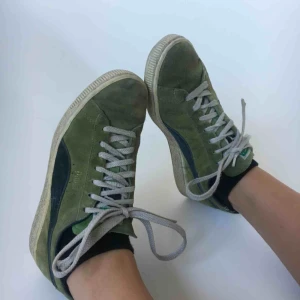  - Supersnygga pumaskor. Slitna men balla! Köparen står för frakt❤️