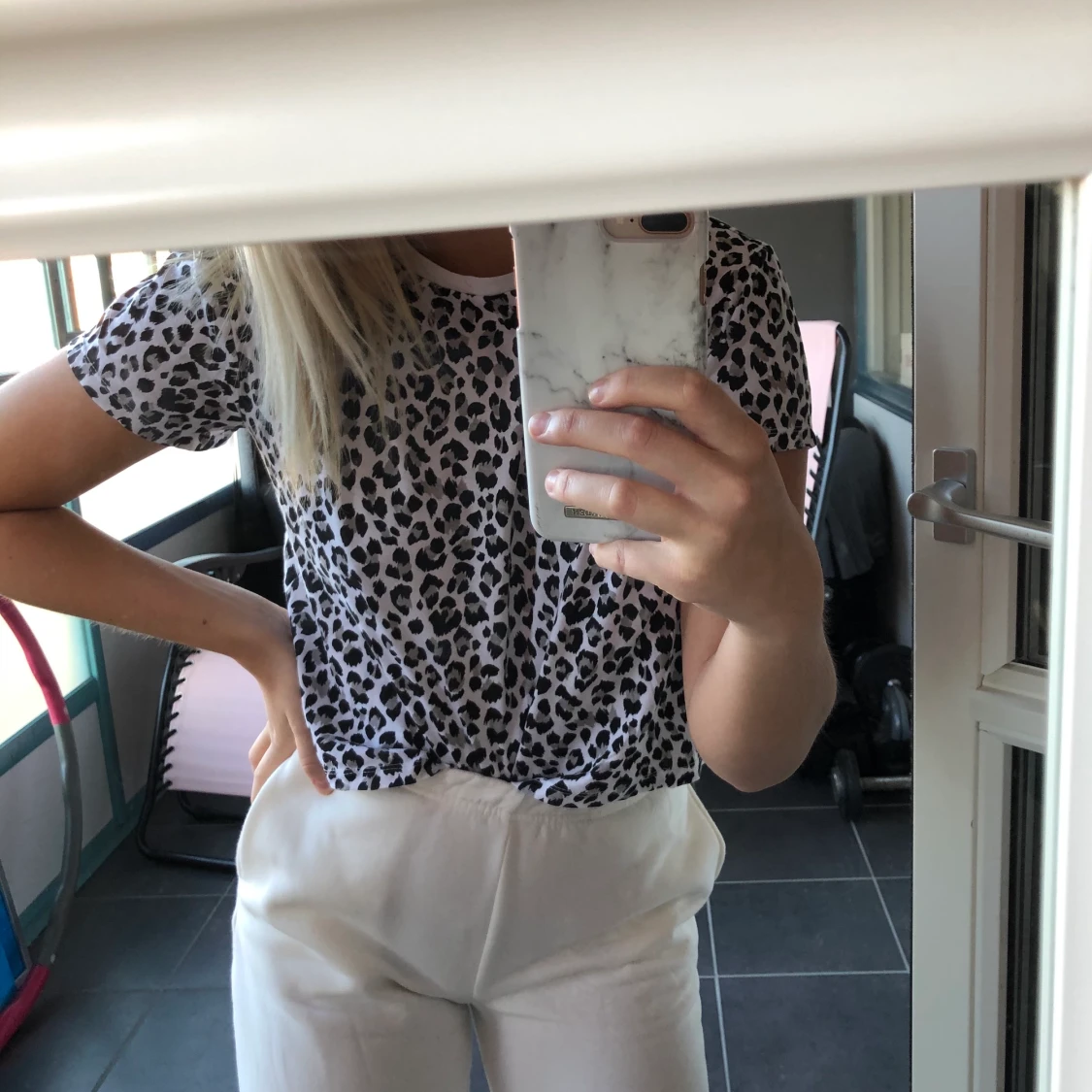 Leopard t-shirt från H&M storlek M - 90