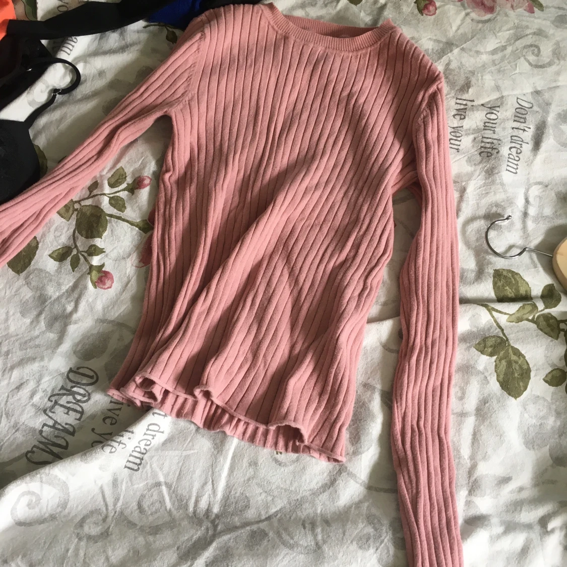 Rosa långärmad tröja. - 90