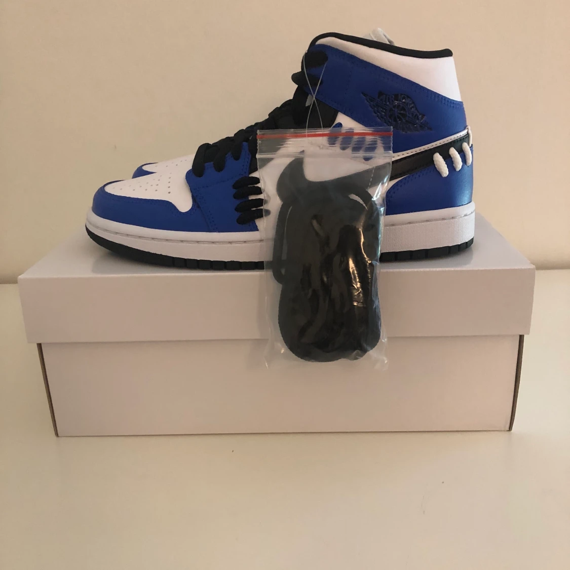 Jordan 1 mid ”Sisterhood” - 90