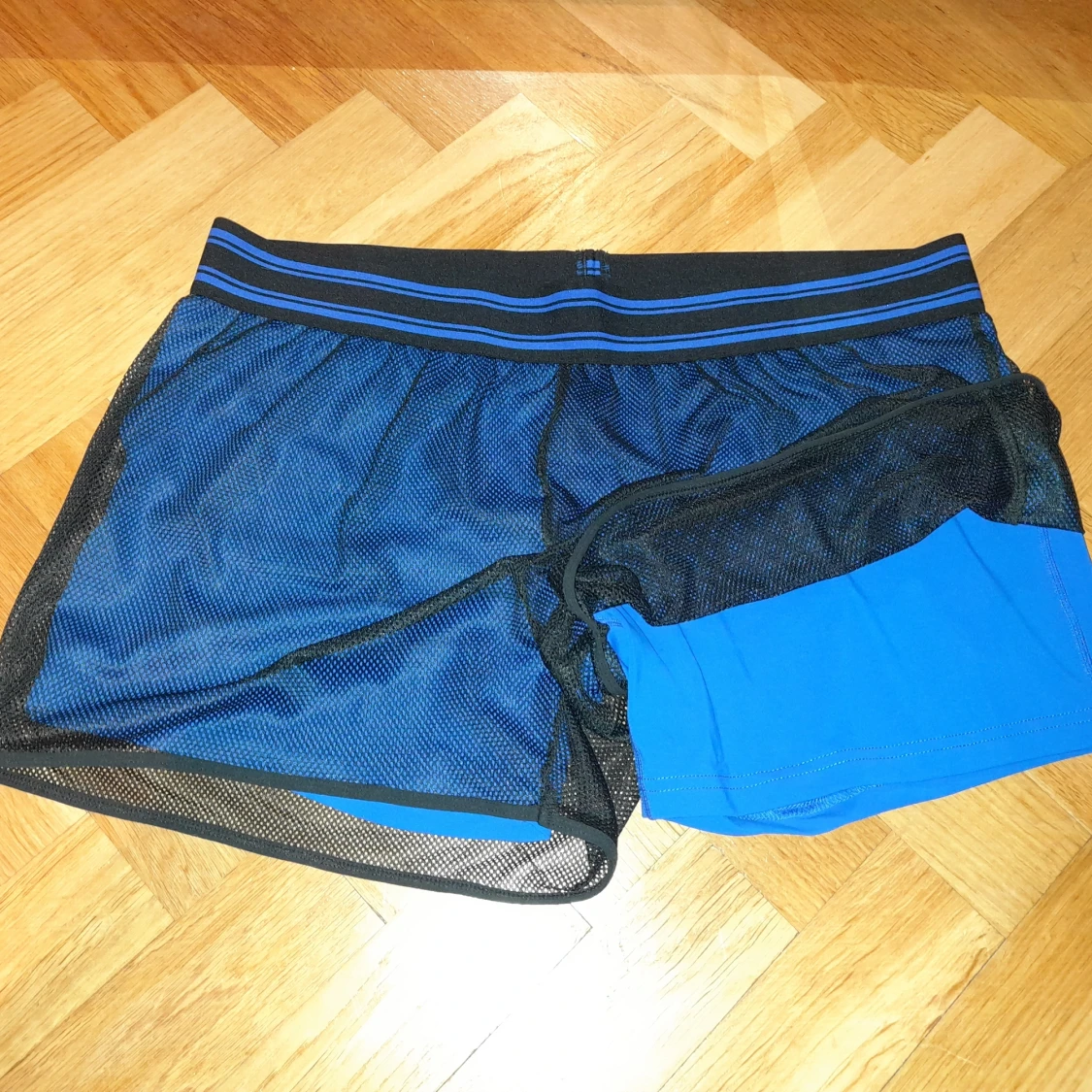 Fabletics shorts blå, Demi Lovato collection storlek L. - 90