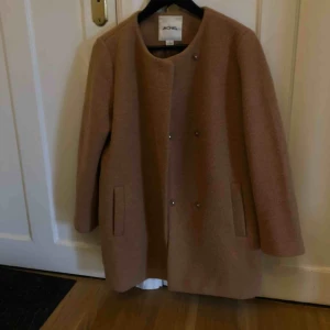  - Stl S. Knappt använd. Köpare står för frakt 😊