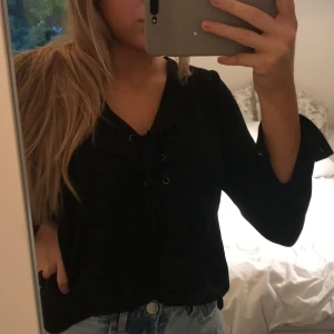 Blus Cubus  - Långa ärmar 