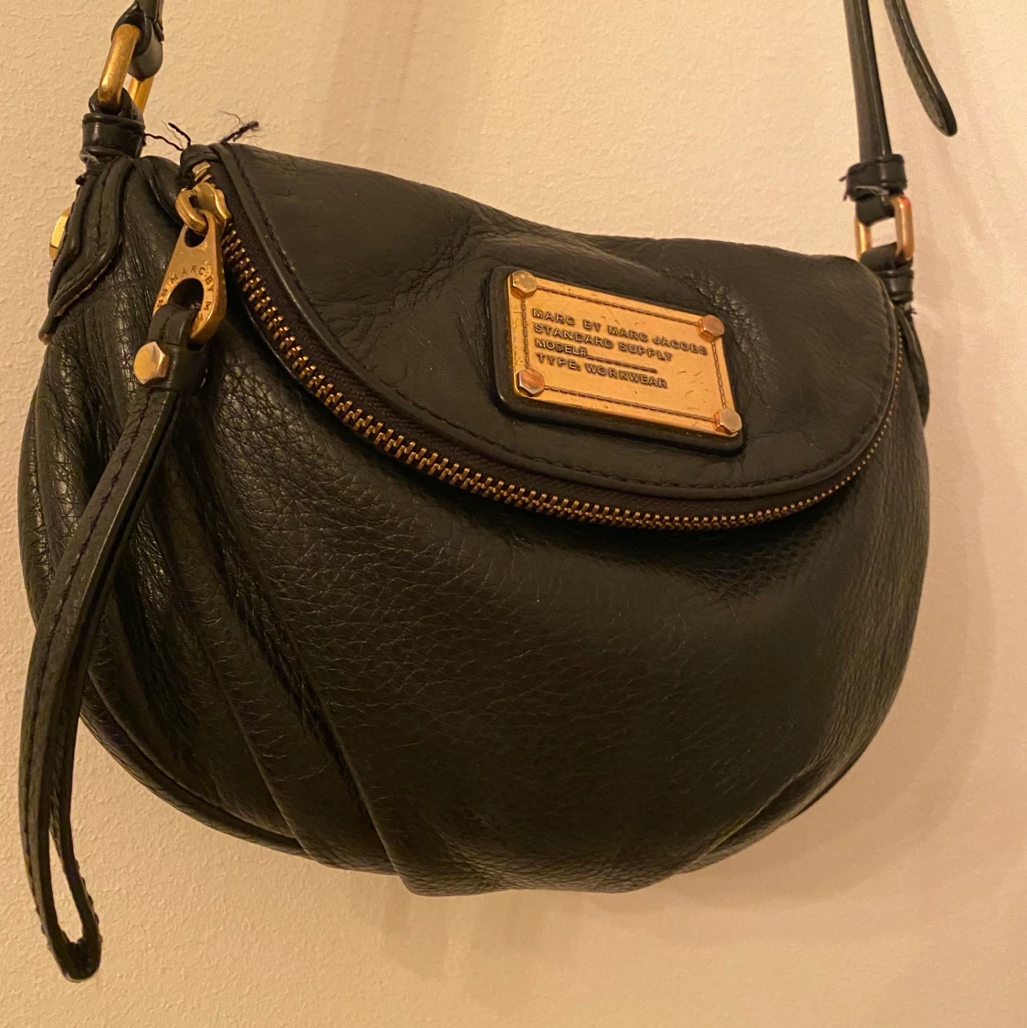 Marc Jacobs, Axelremsväska 