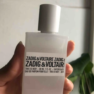  - Parfym från Zadig & Voltaire - this is her. Sparsamt använd. Nypris 570kr 