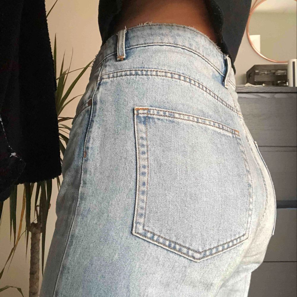 Weekday jeans i modellen Voyage Frakt tillkommer. Jeans & Byxor.