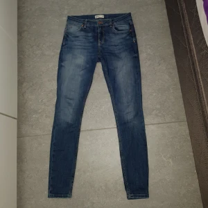  - Skinn jeans. Gina tricot 