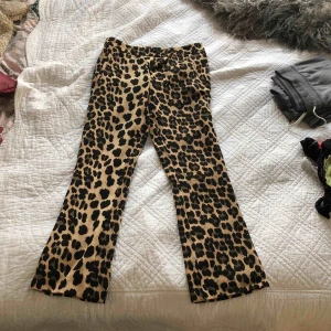  - Zara kostymbyxor använda 1-2 gånger köptes för 299kr i våras. 