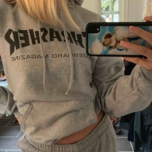  - Thrasher-hoodie, använt typ tre gånger max, perfekt skick! Frakten kostar 79kr 🥳