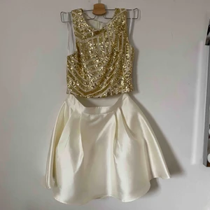  - Two piece köpt i USA. Endast använd en kväll i några timmar 