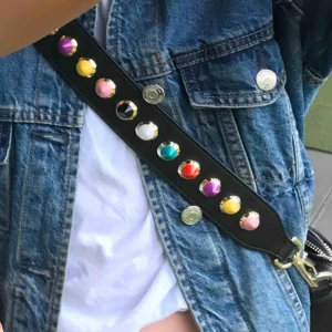  - Väskband från Gabrielle by P! I Rainbow studded gold! Använd fåtal gånger, bra skick! Kan mötas upp eller fraktas!