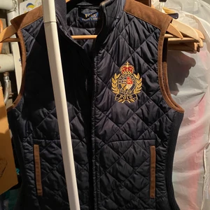 Ralph Lauren väst - Polo väst, dam. marin blå RAULPH LAUREN. felfri. väldigt bra skick.