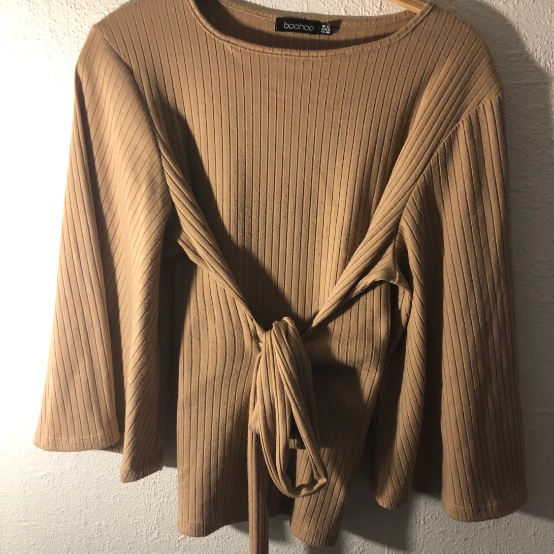 TRÖJA FRÅN BOOHOO - 90