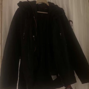 Worksafe jacka strlk S nypris ca 1900 - Storlek S buda gärna men inte under 800