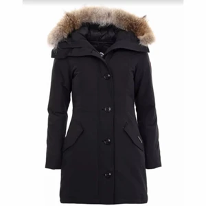 CANADA GOOSE PARKA - Finns två st en i storlek S och en i M 