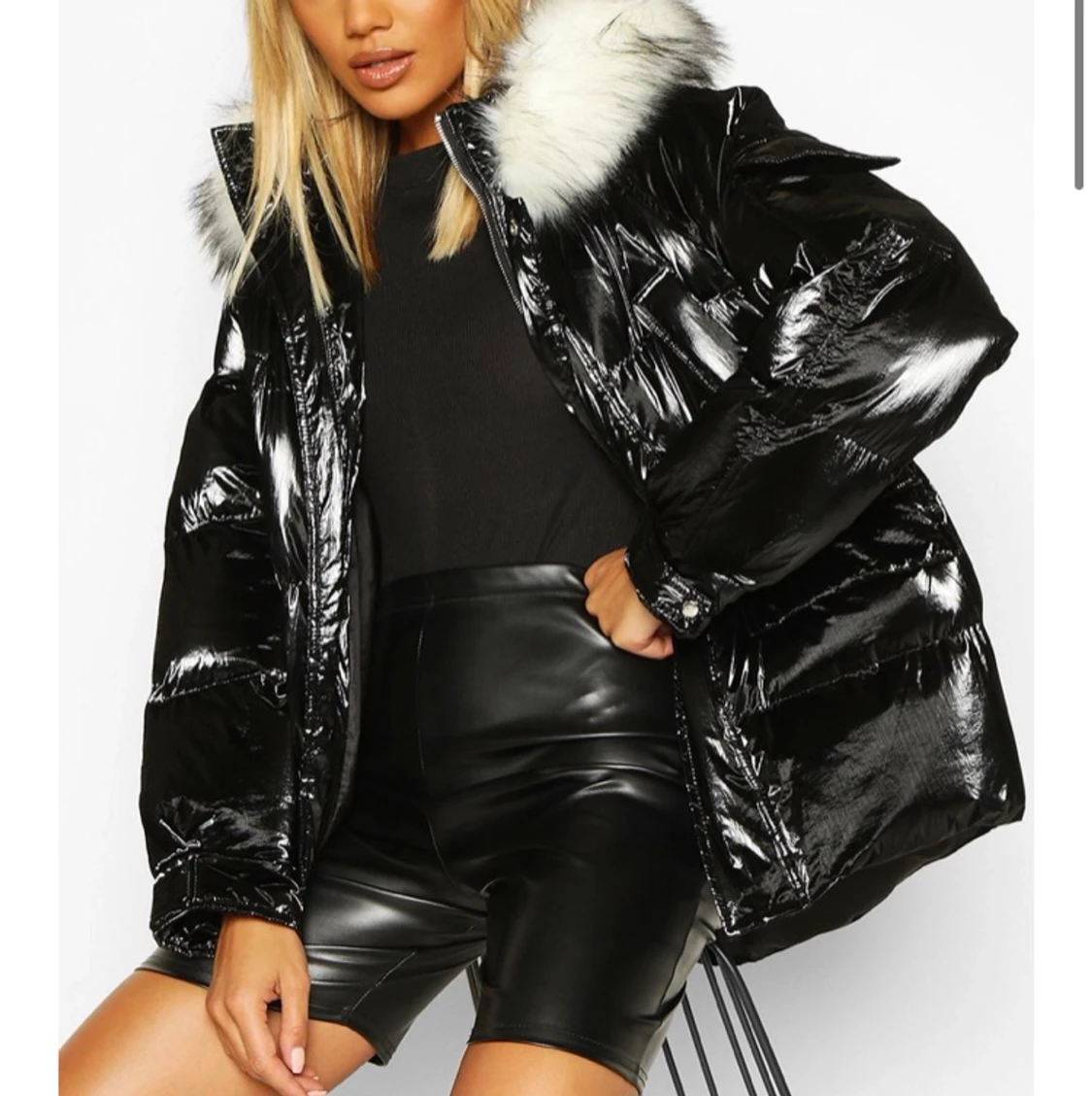 Vinterjacka med fuskpäls  - 90