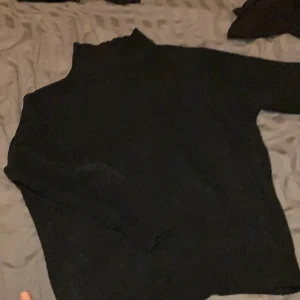 Bik bok  - Jättefin tröja från bik bok! Superskönt material strl xs 