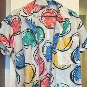  - Vintage shirt in good condition.
