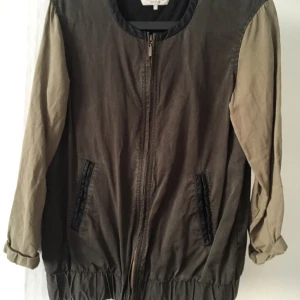  - Jacka från zara . Aldrig använd 