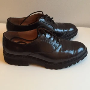  - Ecco skor, mycket sparsamt använda. Nypris maj-16 var 1299 kr. Jättesköna och i jättefint skick! 