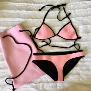  - Bikini från Triangl, påsen ingår, knappt använd, säljer för att den blivit för liten!🌺