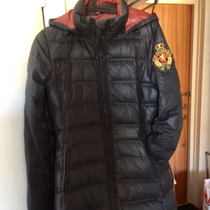  - Superfin vinterjacka från Replay. Frakt tillkommer
