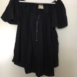  - Fin svart blus från Denim & Supply Ralph Lauren! 