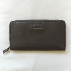 Plånbok DKNY, 10x19 cm