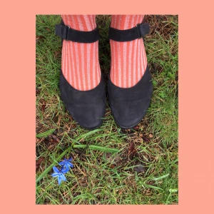  - Nästa som nya skinn sandaler från Arche med latex sula. 