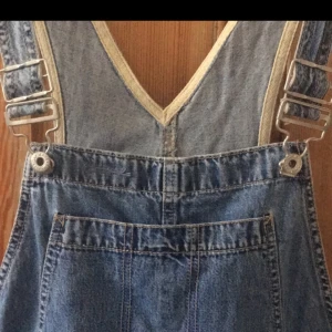  - Hängselshorts från GAP🌻 Köparen står för frakt🌻