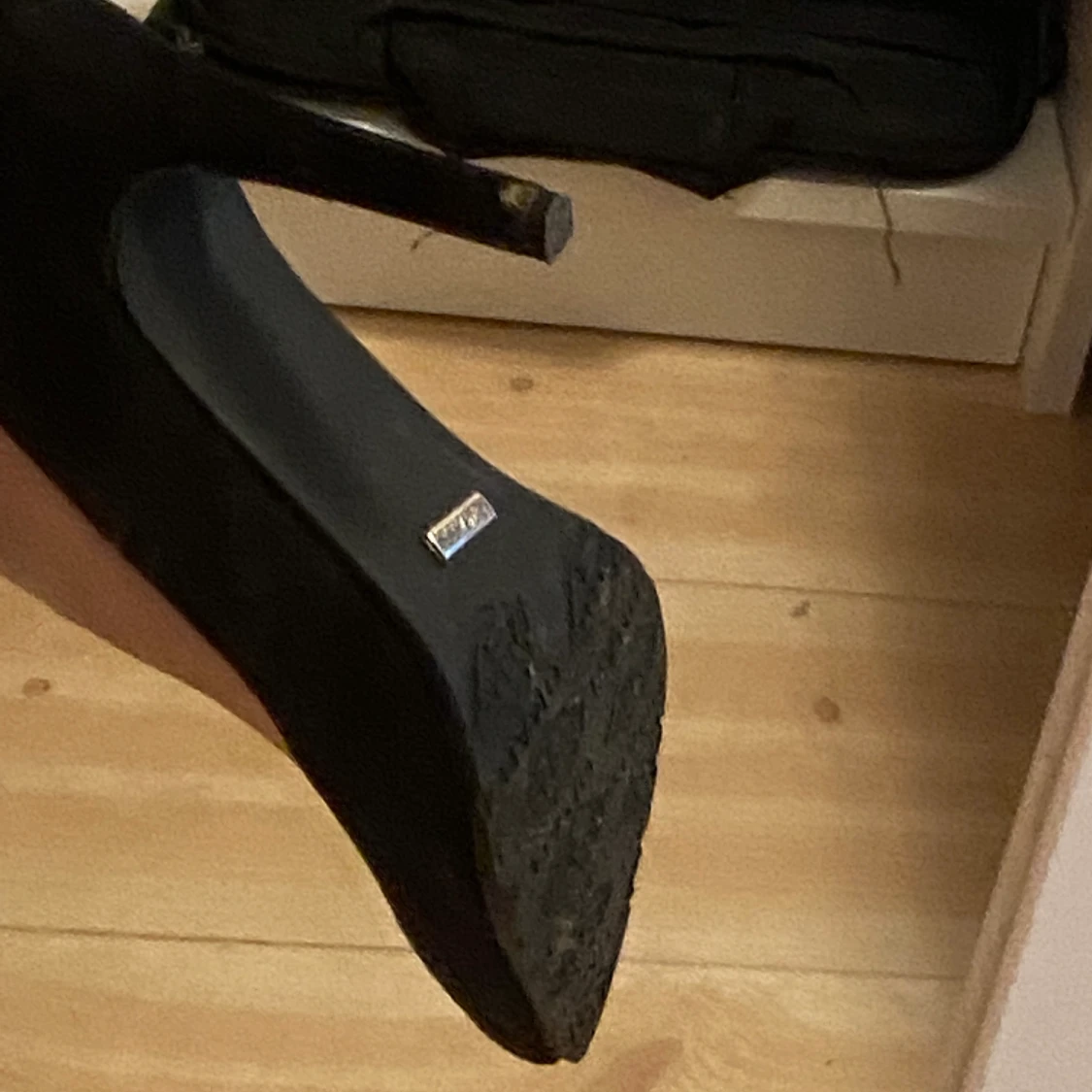 svarta klackskor - 91