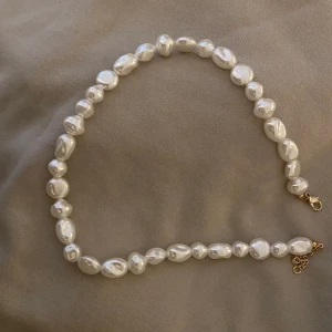Halsband - Jättesnygg pärlhalsband! Eftersom många är intresserade kan ni buda! Avslutas 3 januari :)