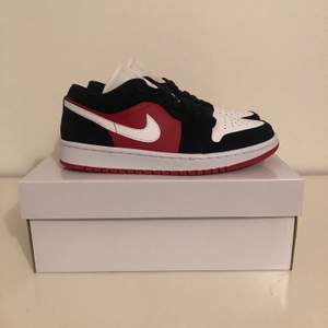 Jordan 1 Low Black Toe  Size:39 Cond:DSWT Bin:1299 Fler bilder i DM🔌