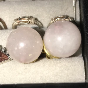 Äkta rosenkvarts stenar. Hand gjorda.🥰 - Rosenkvarts