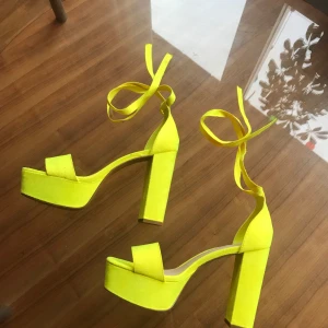 Neon Platforms - They are totally new, had no change to even put them on once, bought this summer 2020. 