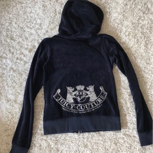 Juice couture  - Som ny, ca 1899kr när jag köpte den, buda💕