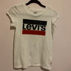 En levi’s t-shirt, använt få gånger