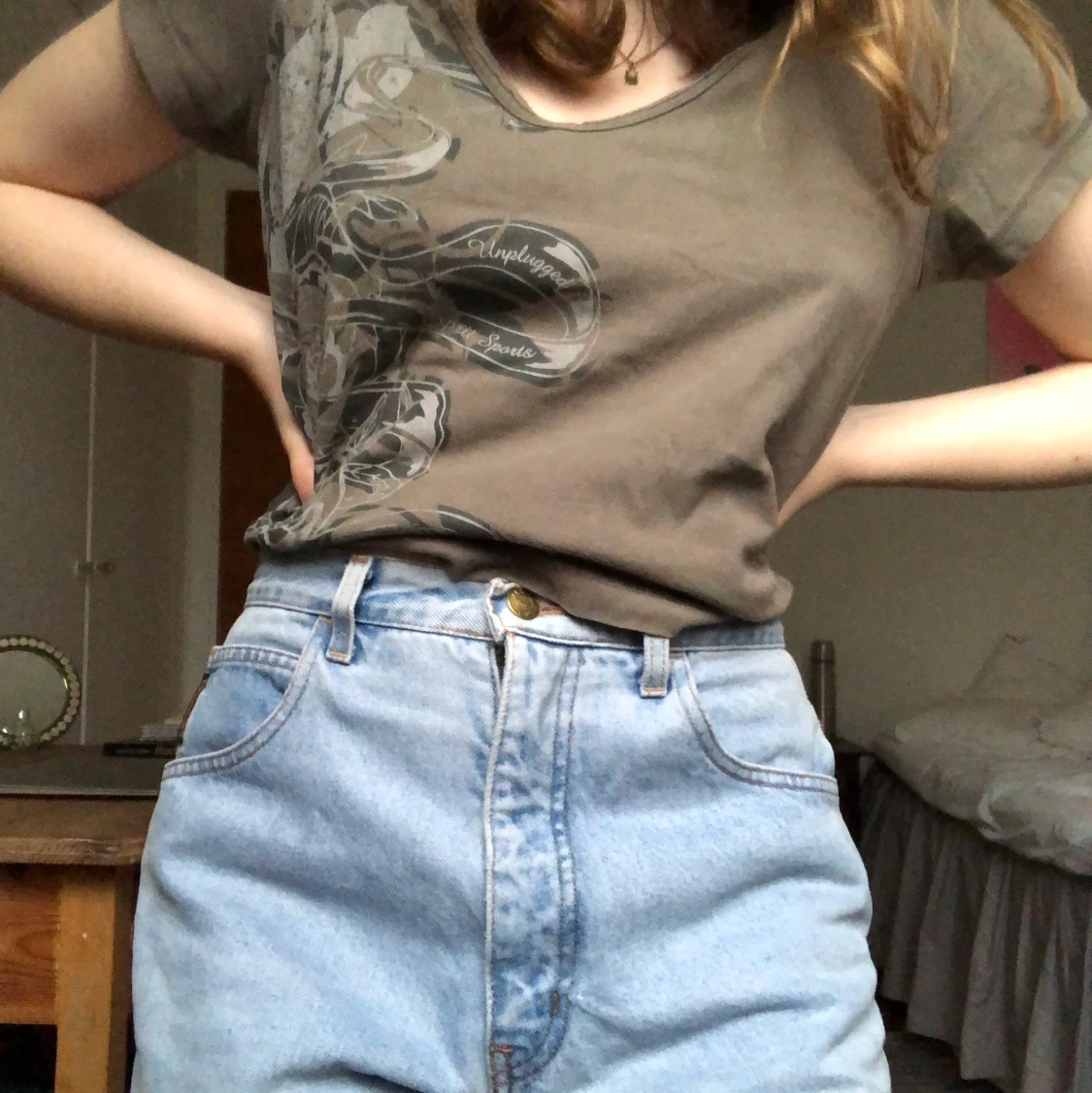 brun / beige tröja med tryck