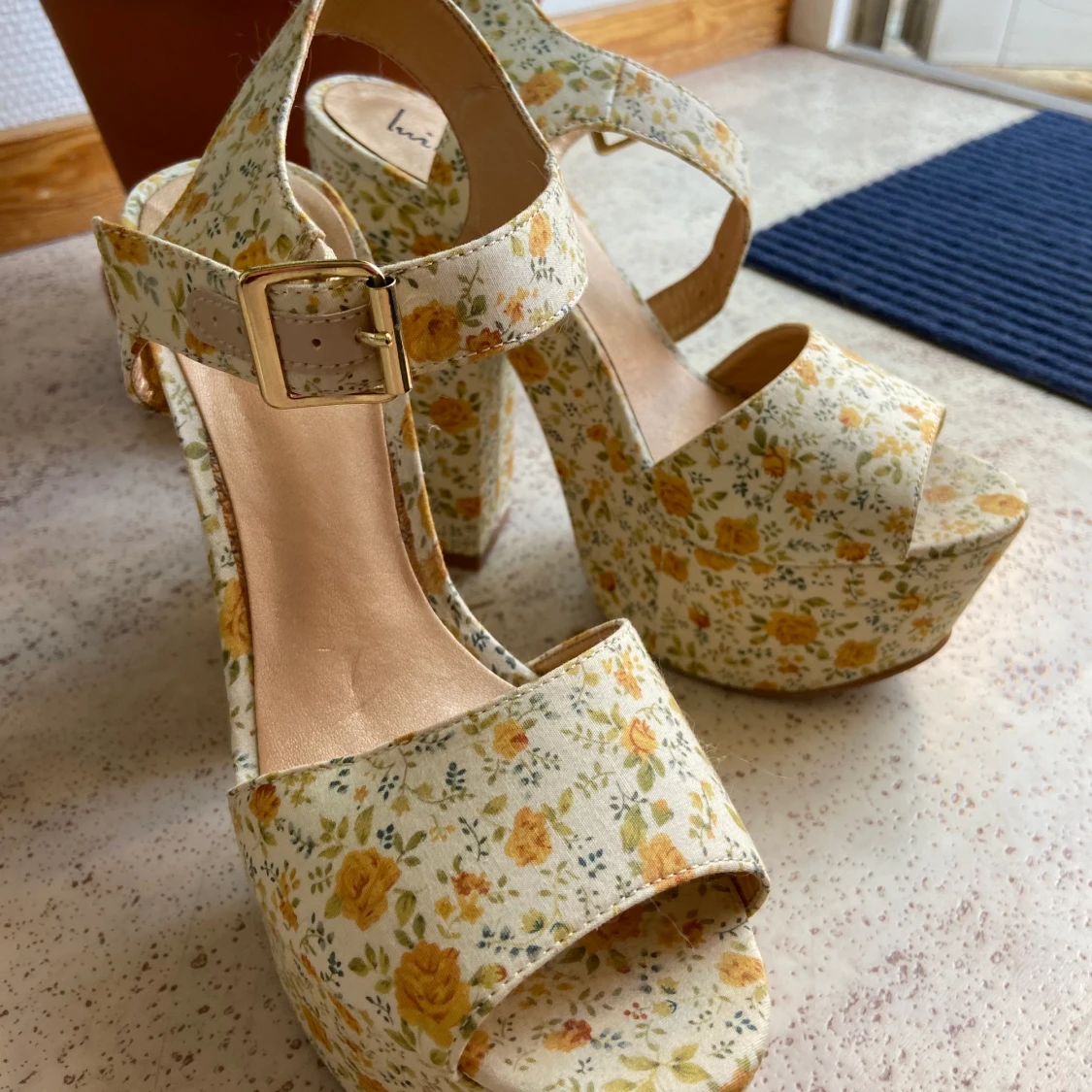 Somriga klackar  - 90