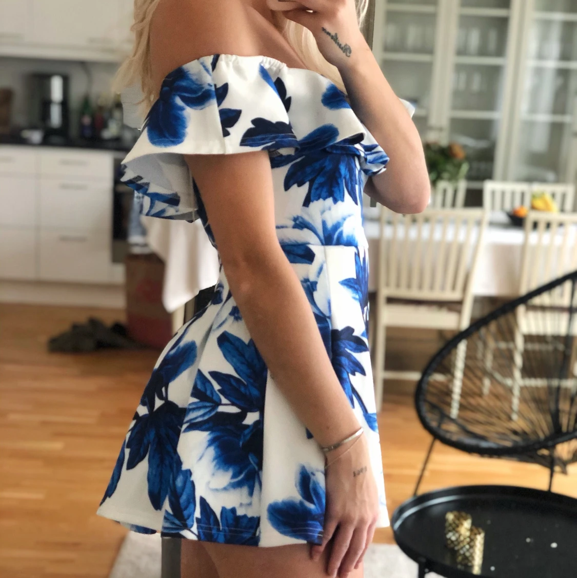 Blommig byxdress - 90