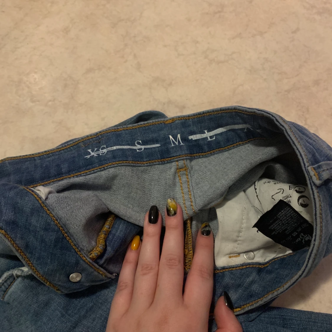 Bikbok högmidjade jeans - 90