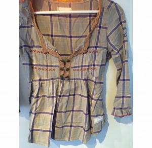  - Blus från Odd Molly, storlek 0 motsvarande xs/s. Använd men i fint skick.  

Kolla mina andra annonser!

